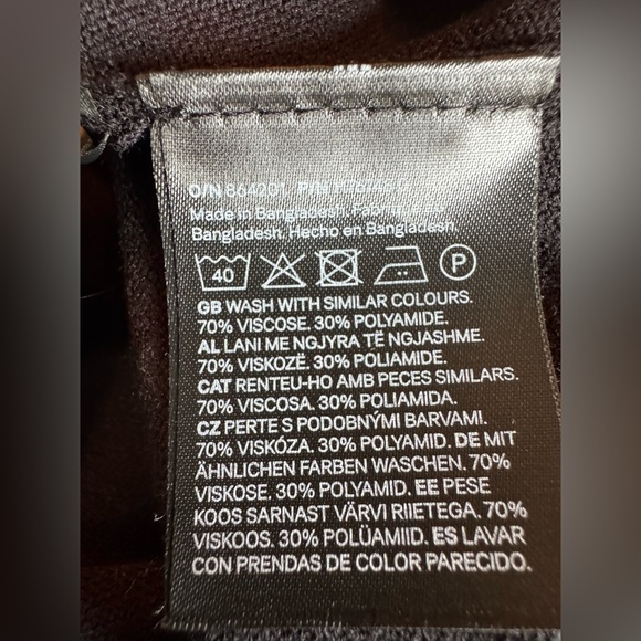 H&M Black Turtleneck Sweater capsule wardrobe classic NWT small - Picture 8 of 8